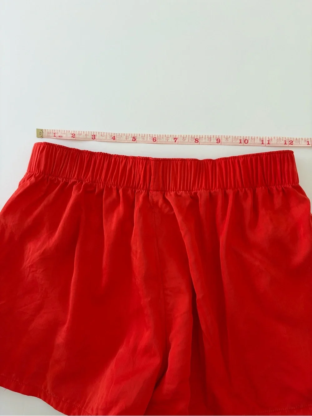 Aritzia Wilfred Women’s Vibrant Red Casual Shorts 100% Lyocell XS Soft Comfy
